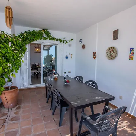 Apartment Abencerrajes 14